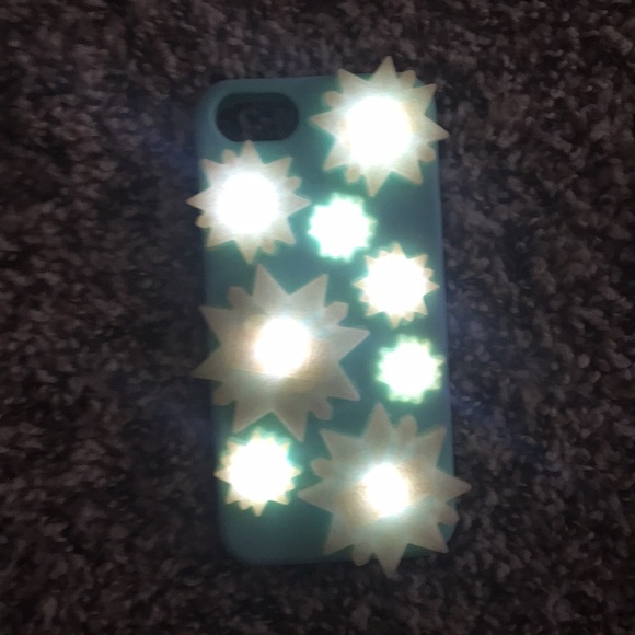 Victoria's Secret PINK light up phone case - Picture 2 of 3